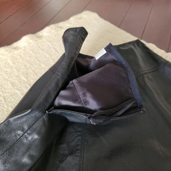 Joie Flounce Fit Flare Lambskin Leather Mini Skirt size S Black - Picture 3 of 6